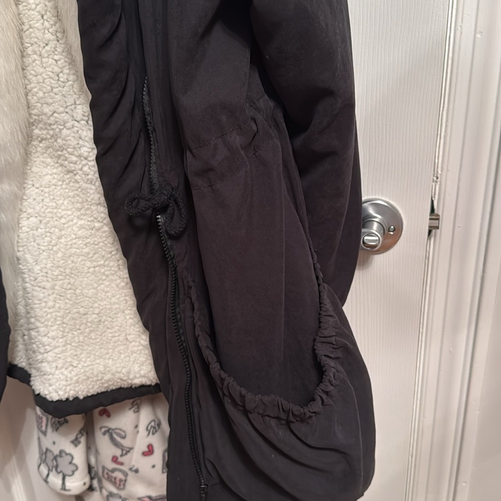 Brand new coat black with fur on the edges has a hood - Picture 3 of 10